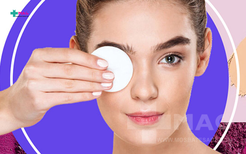 روش صحیح پاک کردن آرایش چشم