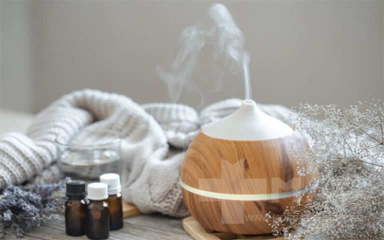 تو دستگاه بخور سرد چی بریزیم