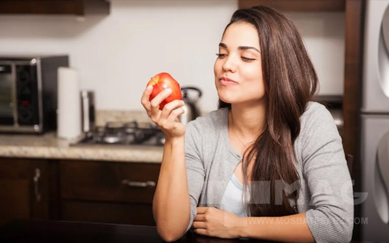 خوردن سیب قبل از صبحانه