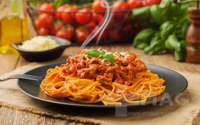 علائم ابتلا به مسمومیت احتمالی پس از مصرف ماکارونی