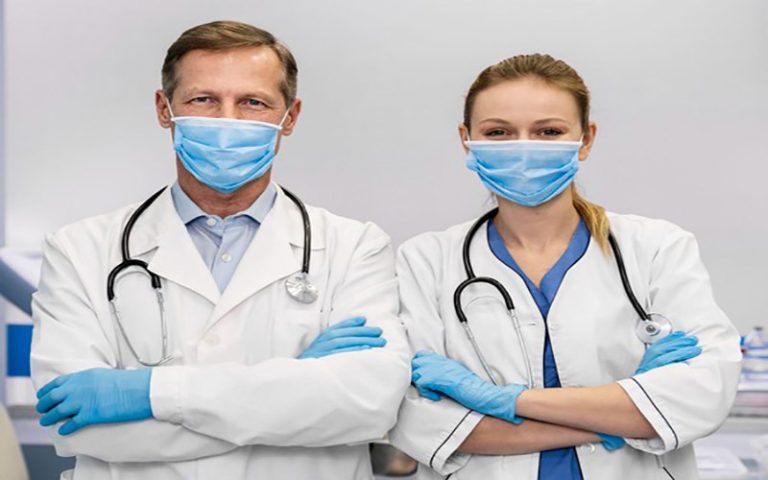 چگونه بهترین جراح بینی را انتخاب کنیم