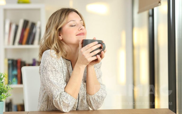 دمنوش گیاهی برای رفع استرس و اضطراب